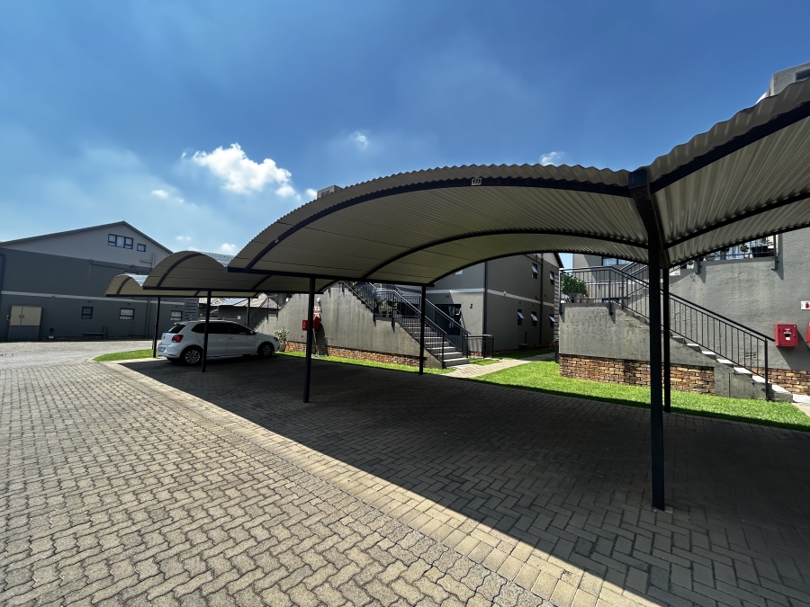 To Let 2 Bedroom Property for Rent in Norton Home Estate AH Gauteng