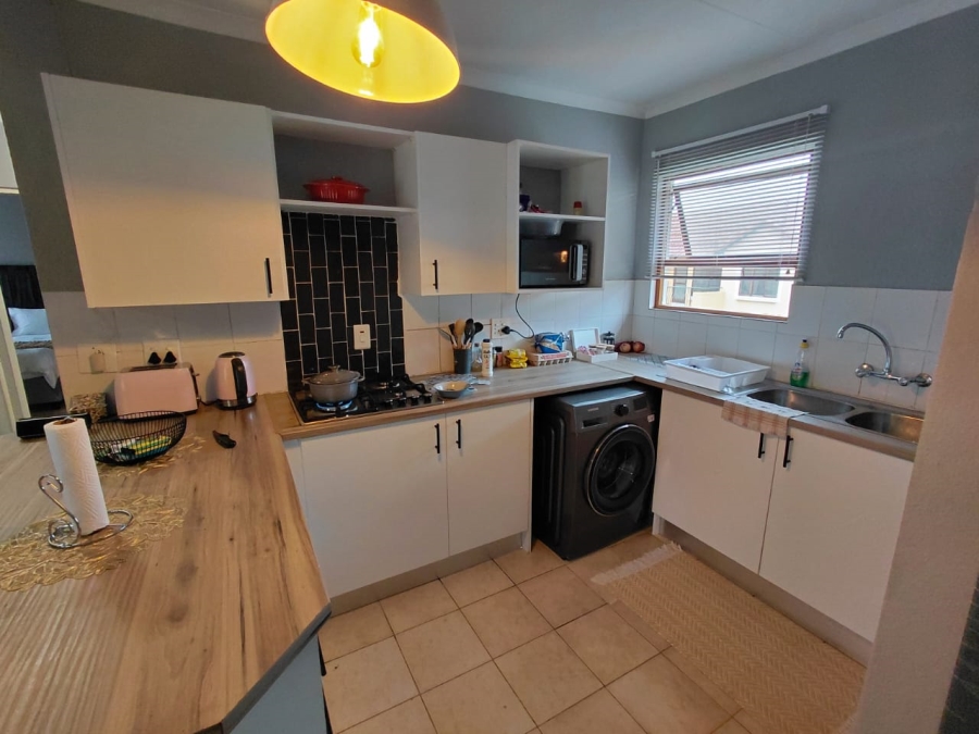 To Let 2 Bedroom Property for Rent in Sundowner Gauteng