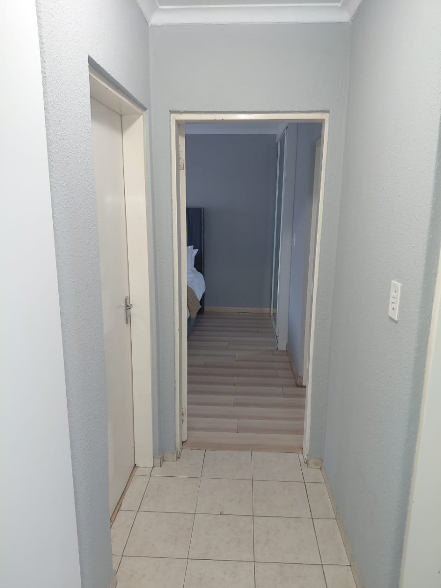 To Let 2 Bedroom Property for Rent in Sundowner Gauteng