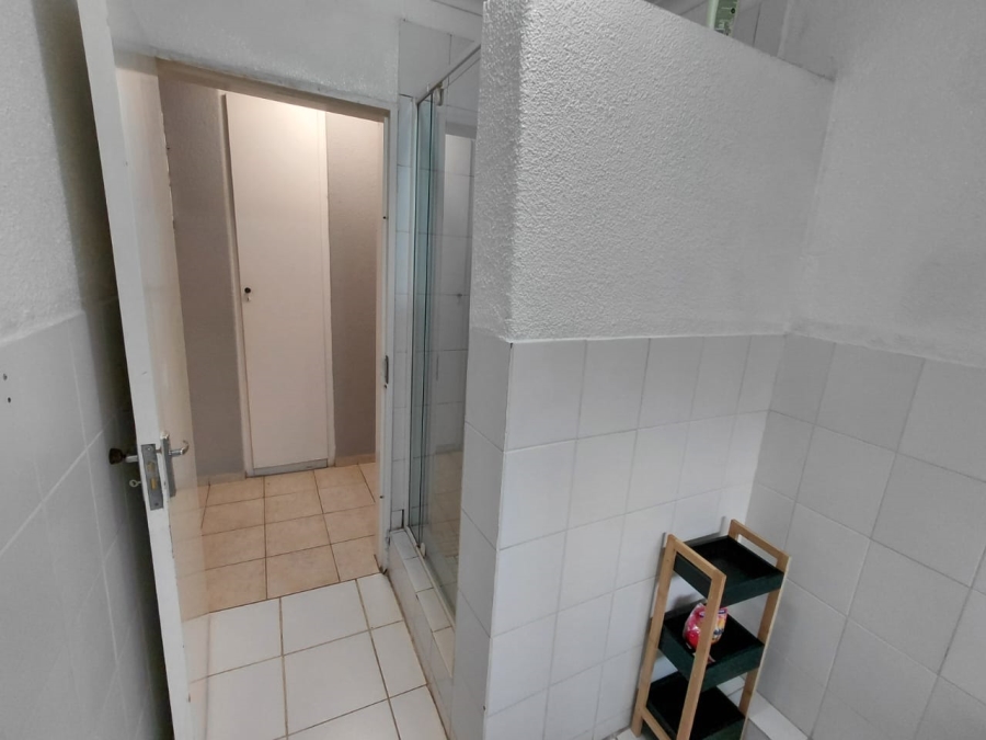 To Let 2 Bedroom Property for Rent in Sundowner Gauteng