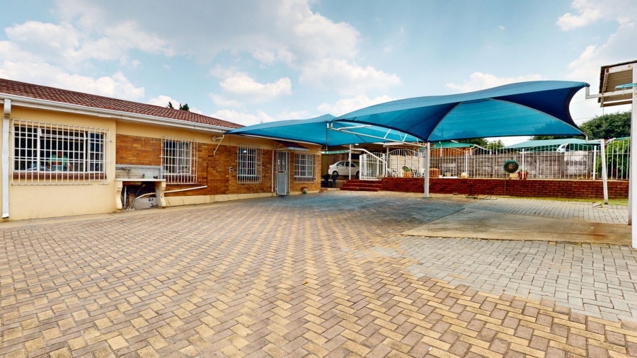 5 Bedroom Property for Sale in Primrose Gauteng