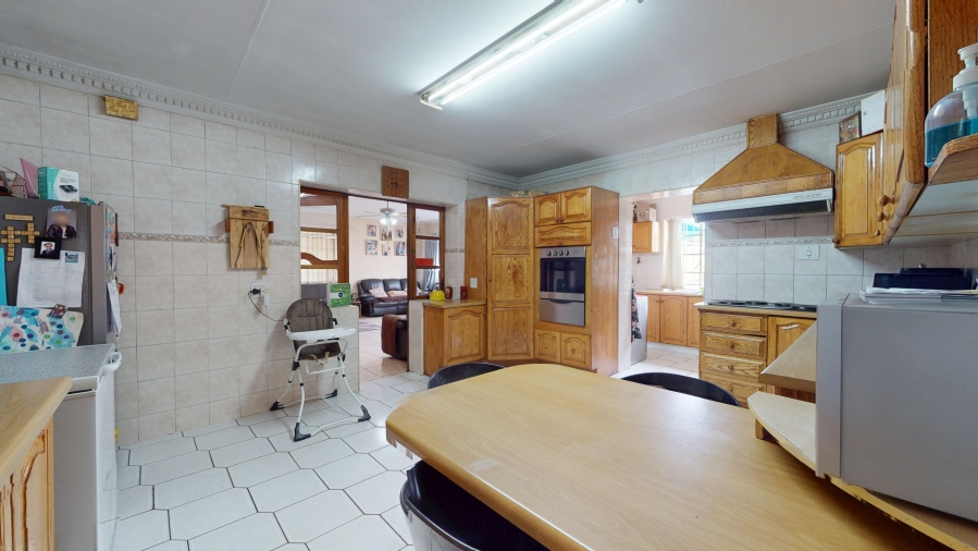 5 Bedroom Property for Sale in Primrose Gauteng