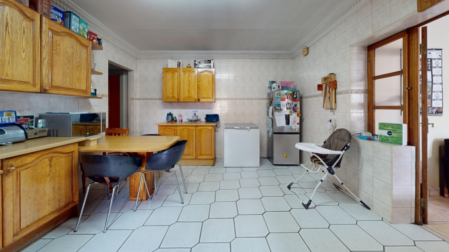 5 Bedroom Property for Sale in Primrose Gauteng