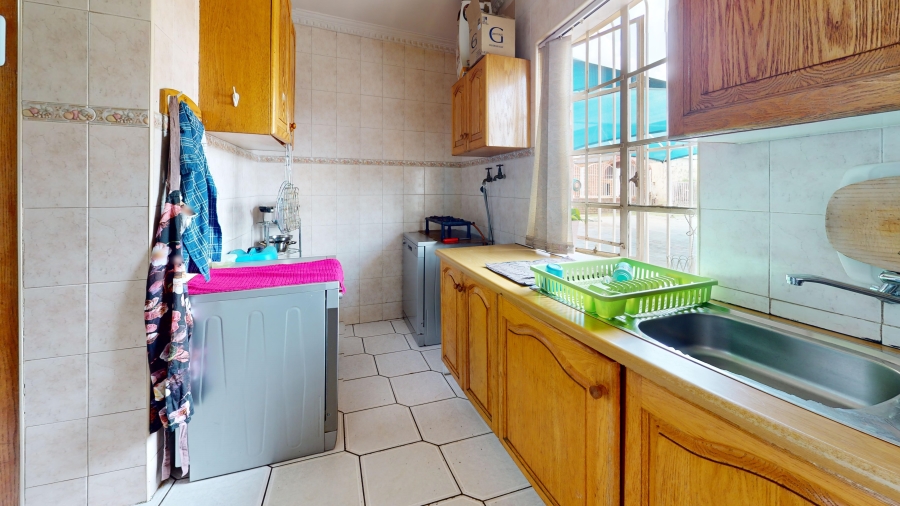 5 Bedroom Property for Sale in Primrose Gauteng