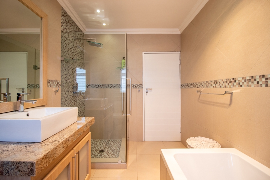 4 Bedroom Property for Sale in Vaal Marina Gauteng