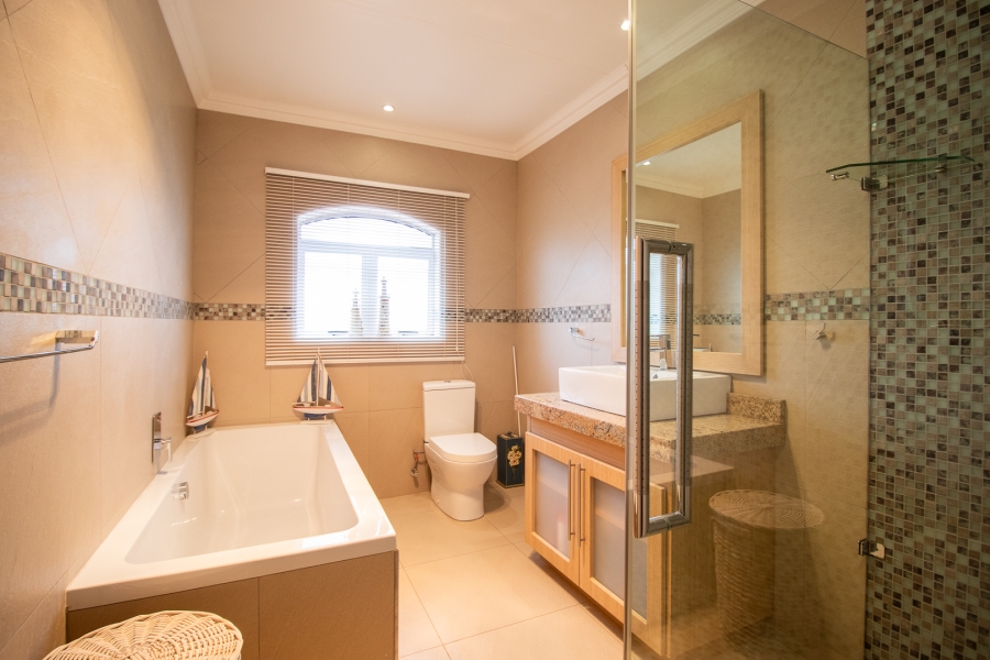 4 Bedroom Property for Sale in Vaal Marina Gauteng