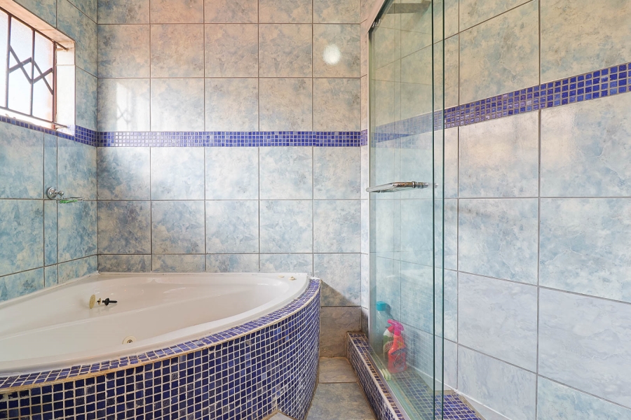 4 Bedroom Property for Sale in Selcourt Gauteng