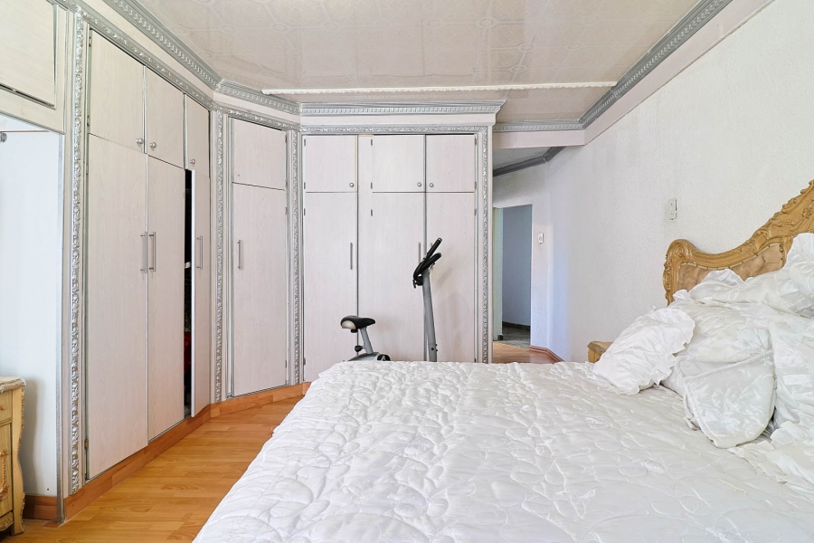 4 Bedroom Property for Sale in Selcourt Gauteng