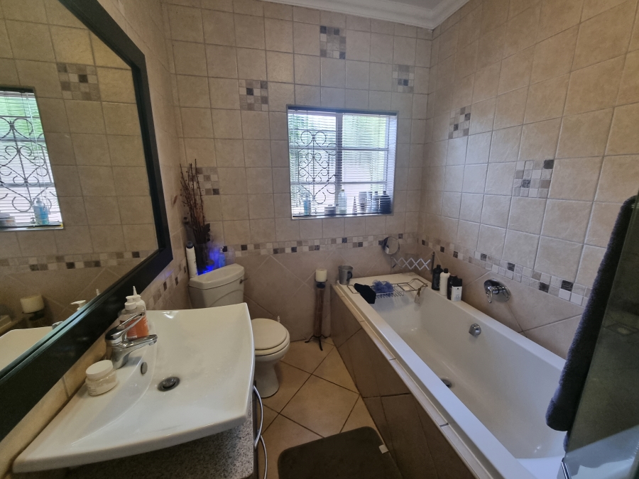 3 Bedroom Property for Sale in Silverton Gauteng