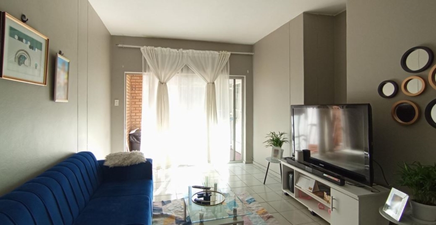 2 Bedroom Property for Sale in Waterkloof Glen Gauteng