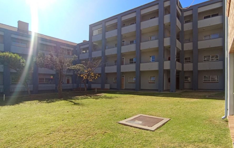 2 Bedroom Property for Sale in Waterkloof Glen Gauteng