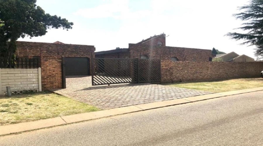 4 Bedroom Property for Sale in Dalpark Gauteng