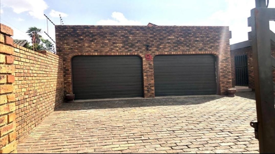 4 Bedroom Property for Sale in Dalpark Gauteng