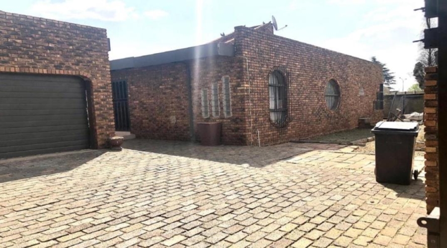 4 Bedroom Property for Sale in Dalpark Gauteng