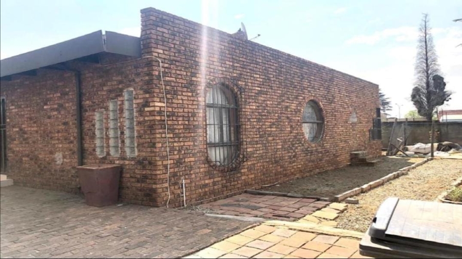 4 Bedroom Property for Sale in Dalpark Gauteng