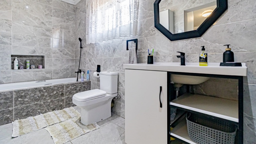 4 Bedroom Property for Sale in Eden Park Gauteng