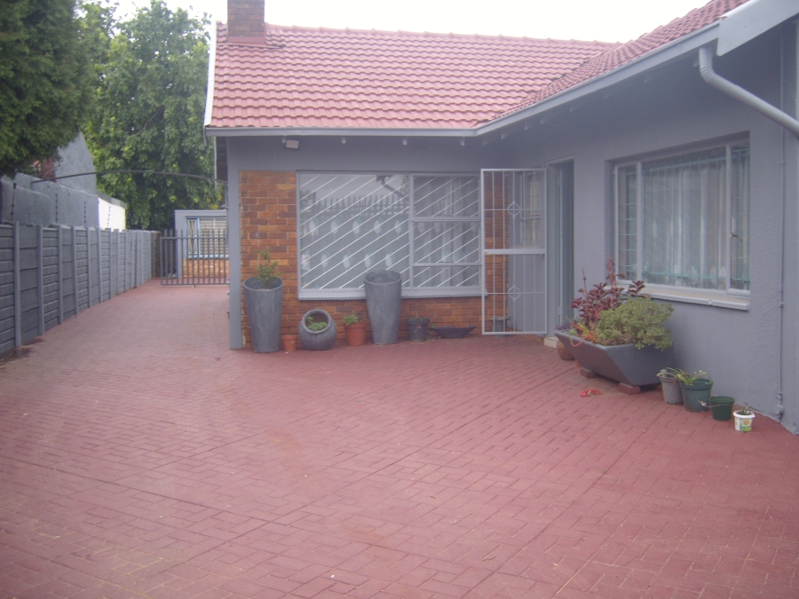 4 Bedroom Property for Sale in Mayberry Park Gauteng