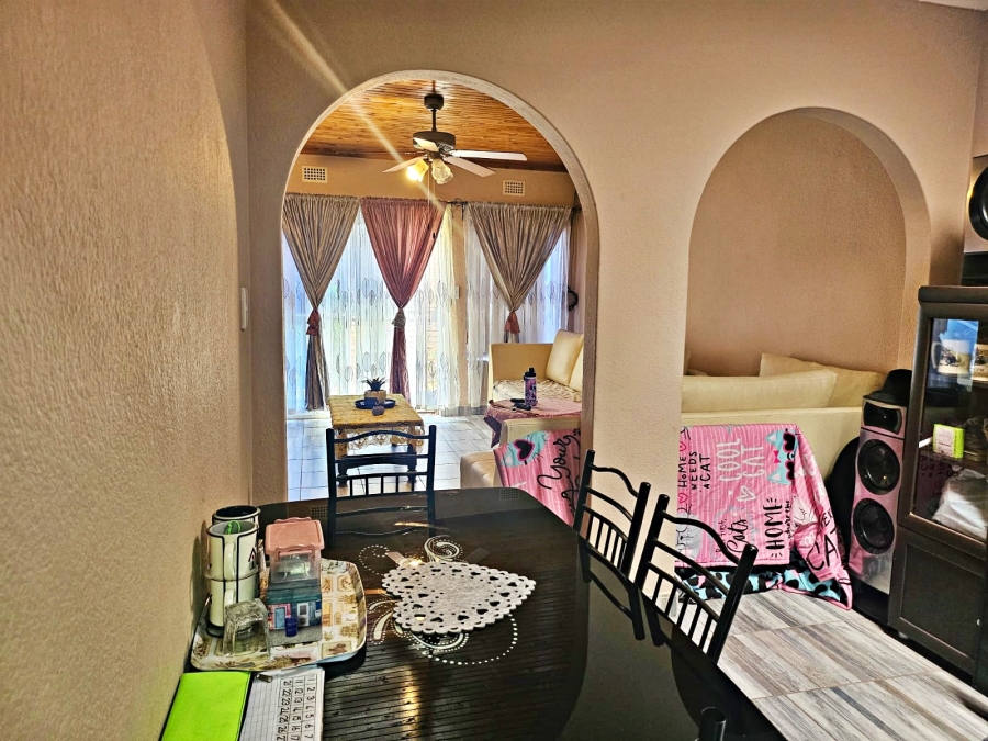 3 Bedroom Property for Sale in Birchleigh Gauteng