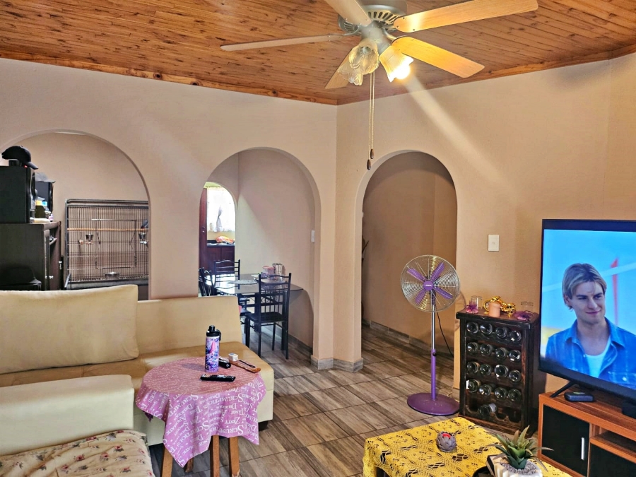 3 Bedroom Property for Sale in Birchleigh Gauteng