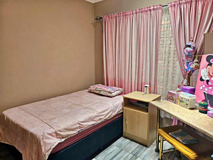 3 Bedroom Property for Sale in Birchleigh Gauteng