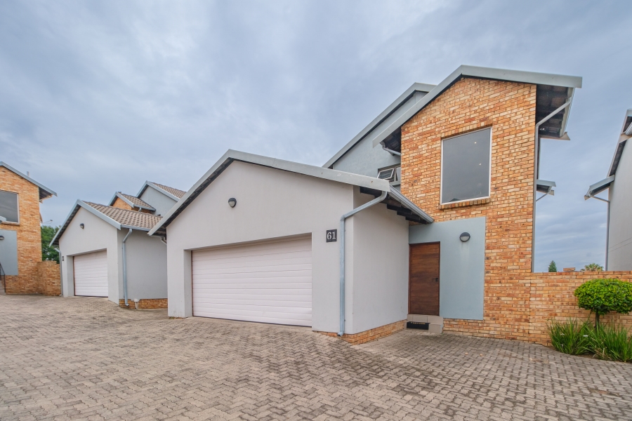 To Let 3 Bedroom Property for Rent in Noordhang Gauteng