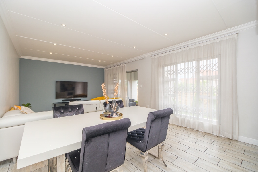 To Let 3 Bedroom Property for Rent in Noordhang Gauteng