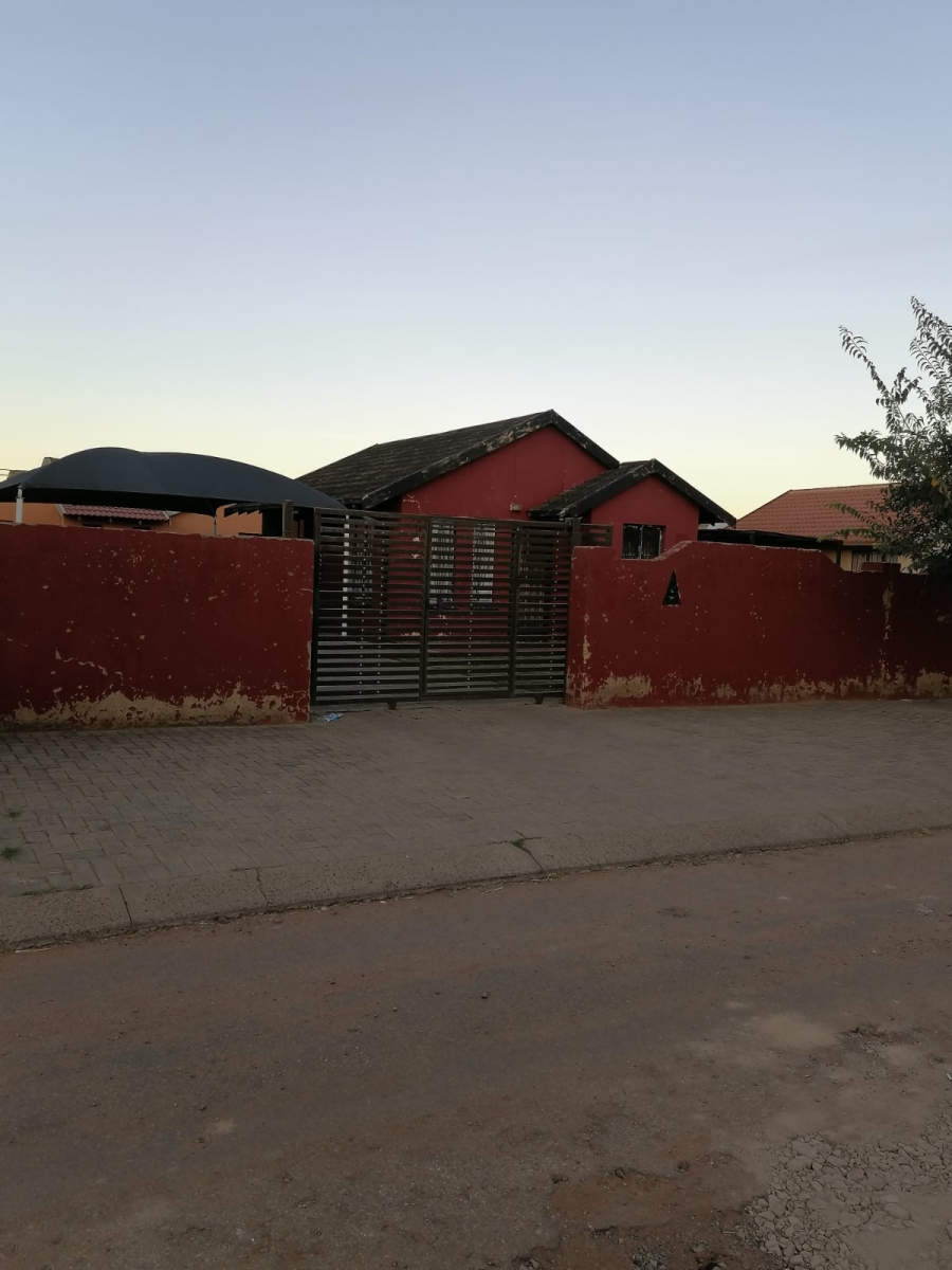 2 Bedroom Property for Sale in Unitas Park Gauteng