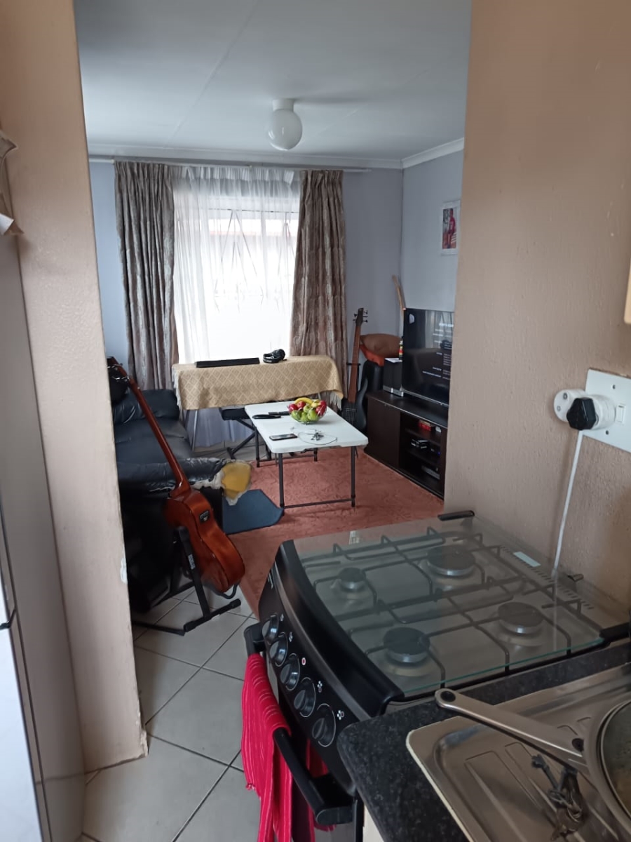 2 Bedroom Property for Sale in Unitas Park Gauteng