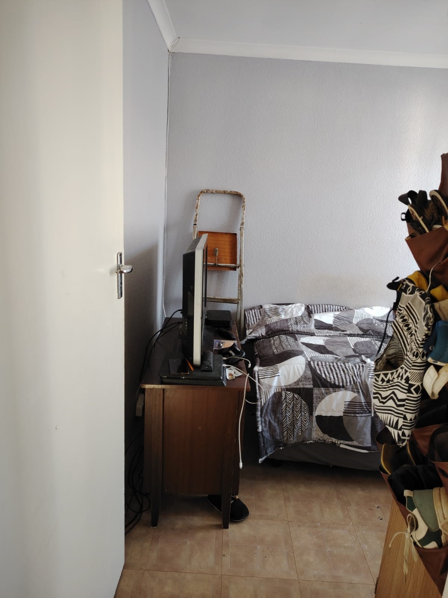 2 Bedroom Property for Sale in Unitas Park Gauteng