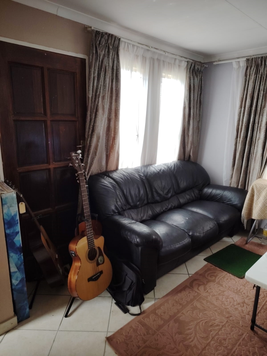 2 Bedroom Property for Sale in Unitas Park Gauteng