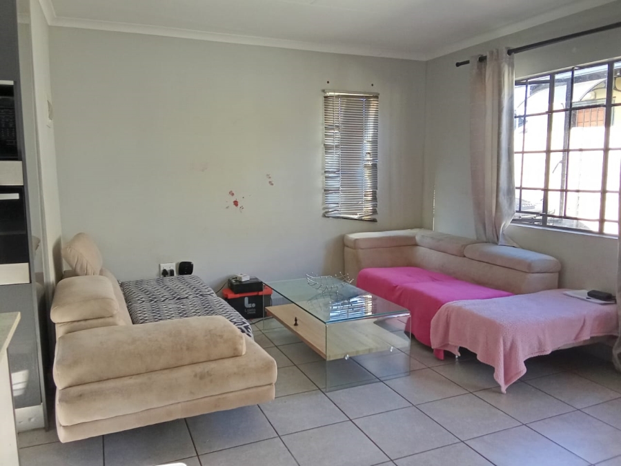 To Let 3 Bedroom Property for Rent in Sky City Gauteng