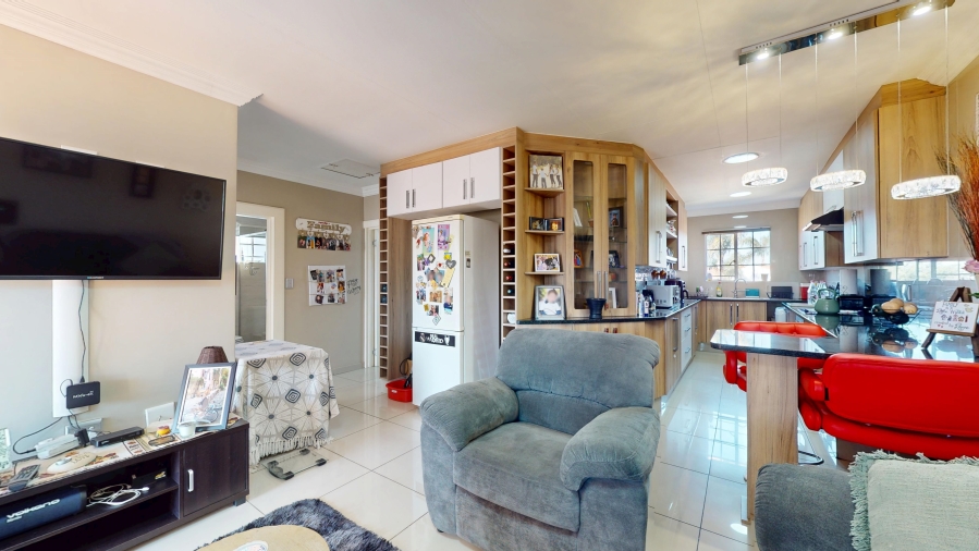 2 Bedroom Property for Sale in Beyers Park Gauteng