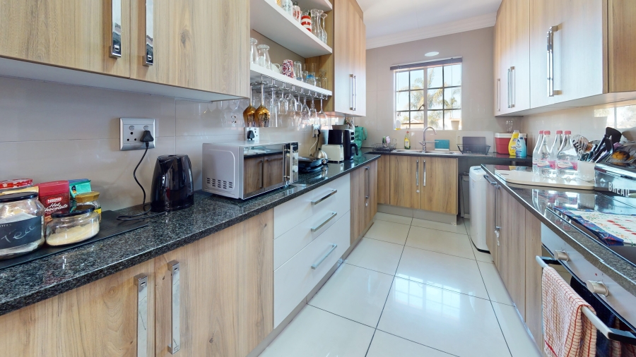 2 Bedroom Property for Sale in Beyers Park Gauteng