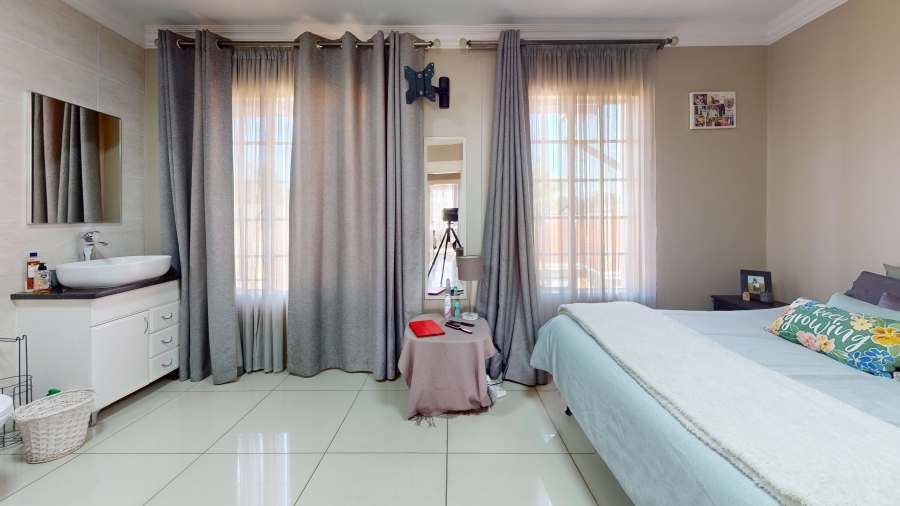 2 Bedroom Property for Sale in Beyers Park Gauteng