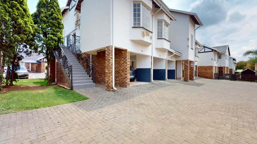 2 Bedroom Property for Sale in Beyers Park Gauteng