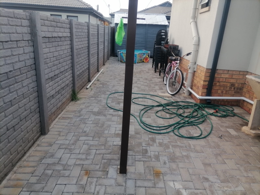 3 Bedroom Property for Sale in Lotus Gardens Gauteng