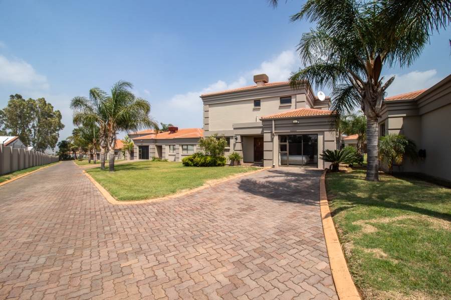 4 Bedroom Property for Sale in Vaal Marina Gauteng