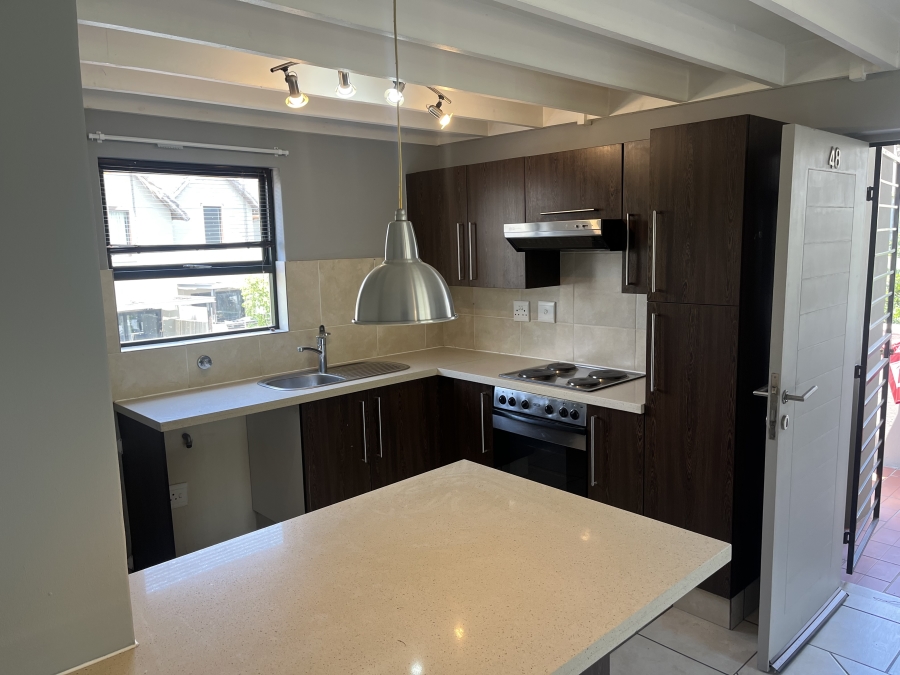 To Let 2 Bedroom Property for Rent in Pineslopes Gauteng