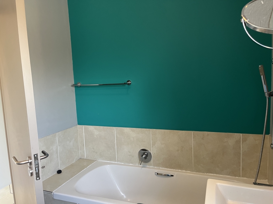 To Let 2 Bedroom Property for Rent in Pineslopes Gauteng