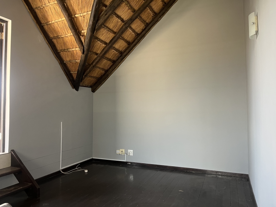 To Let 2 Bedroom Property for Rent in Pineslopes Gauteng