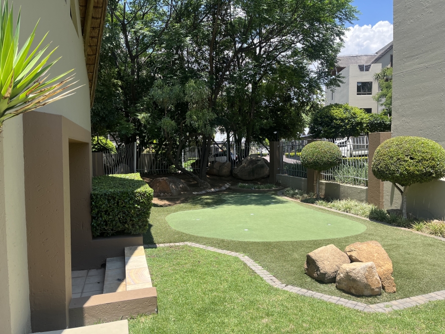To Let 2 Bedroom Property for Rent in Pineslopes Gauteng