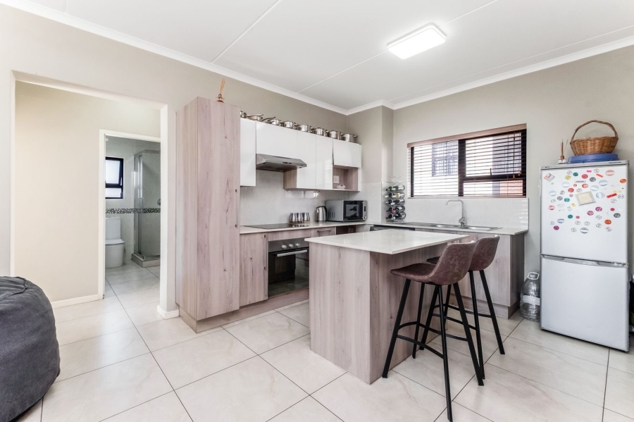 2 Bedroom Property for Sale in Noordhang Gauteng