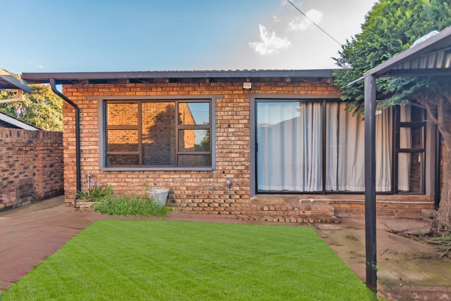 2 Bedroom Property for Sale in Boltonia Gauteng