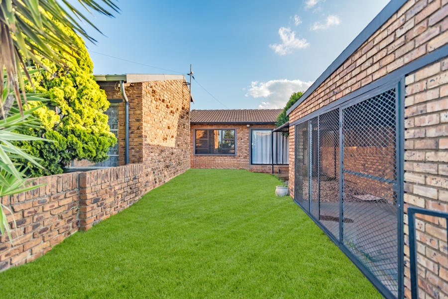 2 Bedroom Property for Sale in Boltonia Gauteng