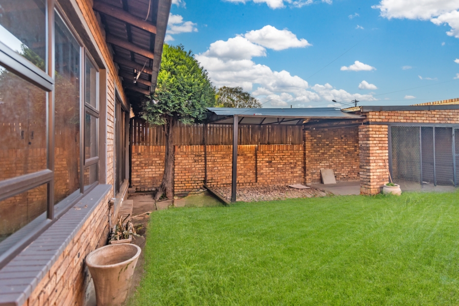 2 Bedroom Property for Sale in Boltonia Gauteng