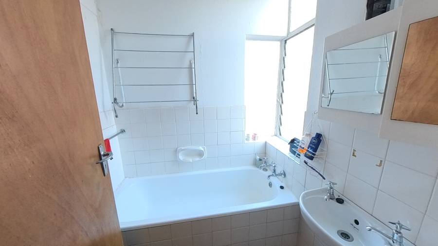 1 Bedroom Property for Sale in Sunnyside Gauteng