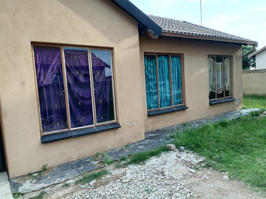 3 Bedroom Property for Sale in Daveyton Gauteng