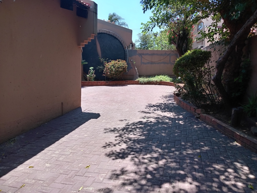 To Let 3 Bedroom Property for Rent in Suideroord Gauteng