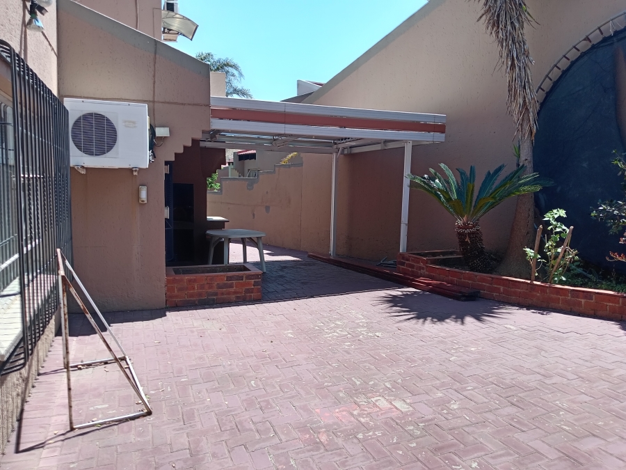 To Let 3 Bedroom Property for Rent in Suideroord Gauteng