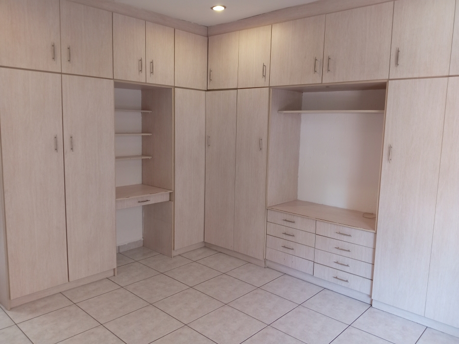 To Let 3 Bedroom Property for Rent in Suideroord Gauteng